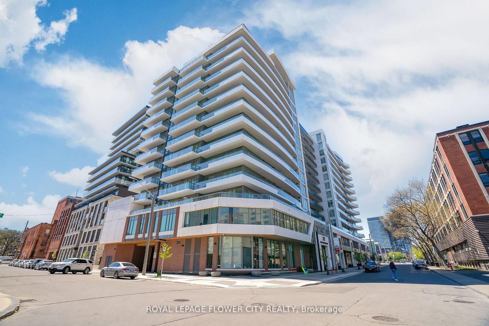 212 King William Street S, Unit 907 - Image 1