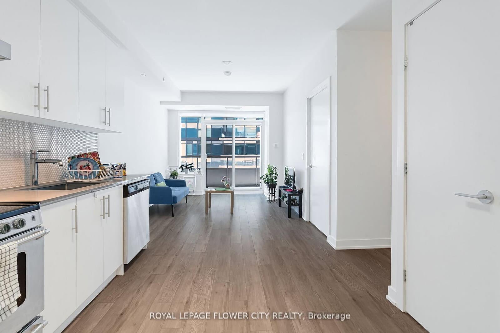 212 King William Street S, Unit 907 - Image 6