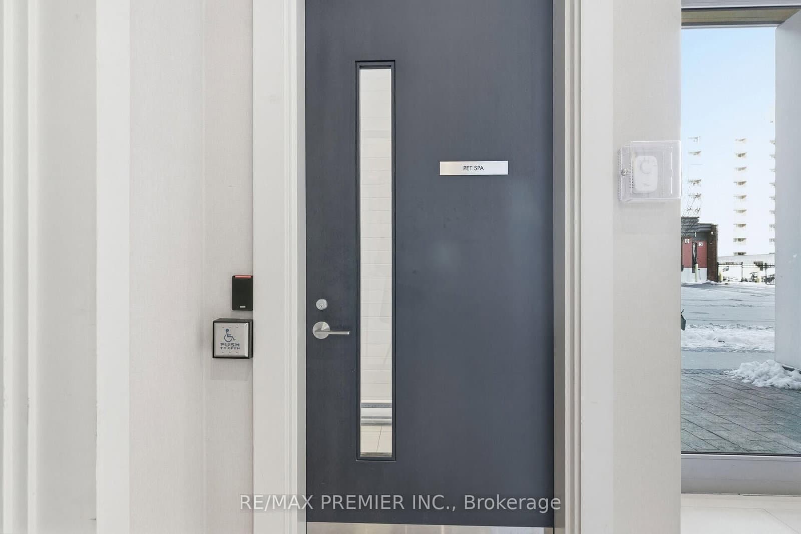 212 King William Street, Unit 914 - Image 3