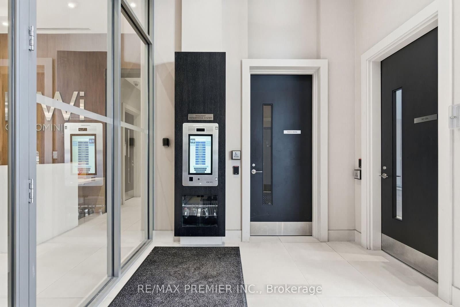 212 King William Street, Unit 914 - Image 5
