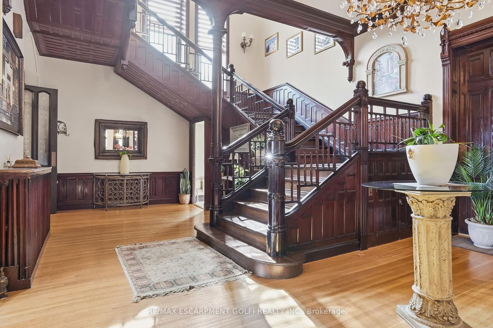 26 RAVENSCLIFFE Avenue - Image 5