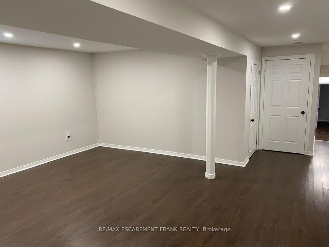 86 CHATHAM Street, Unit LOWER - Image 2