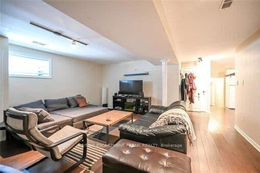 86 CHATHAM Street, Unit LOWER - Image 4