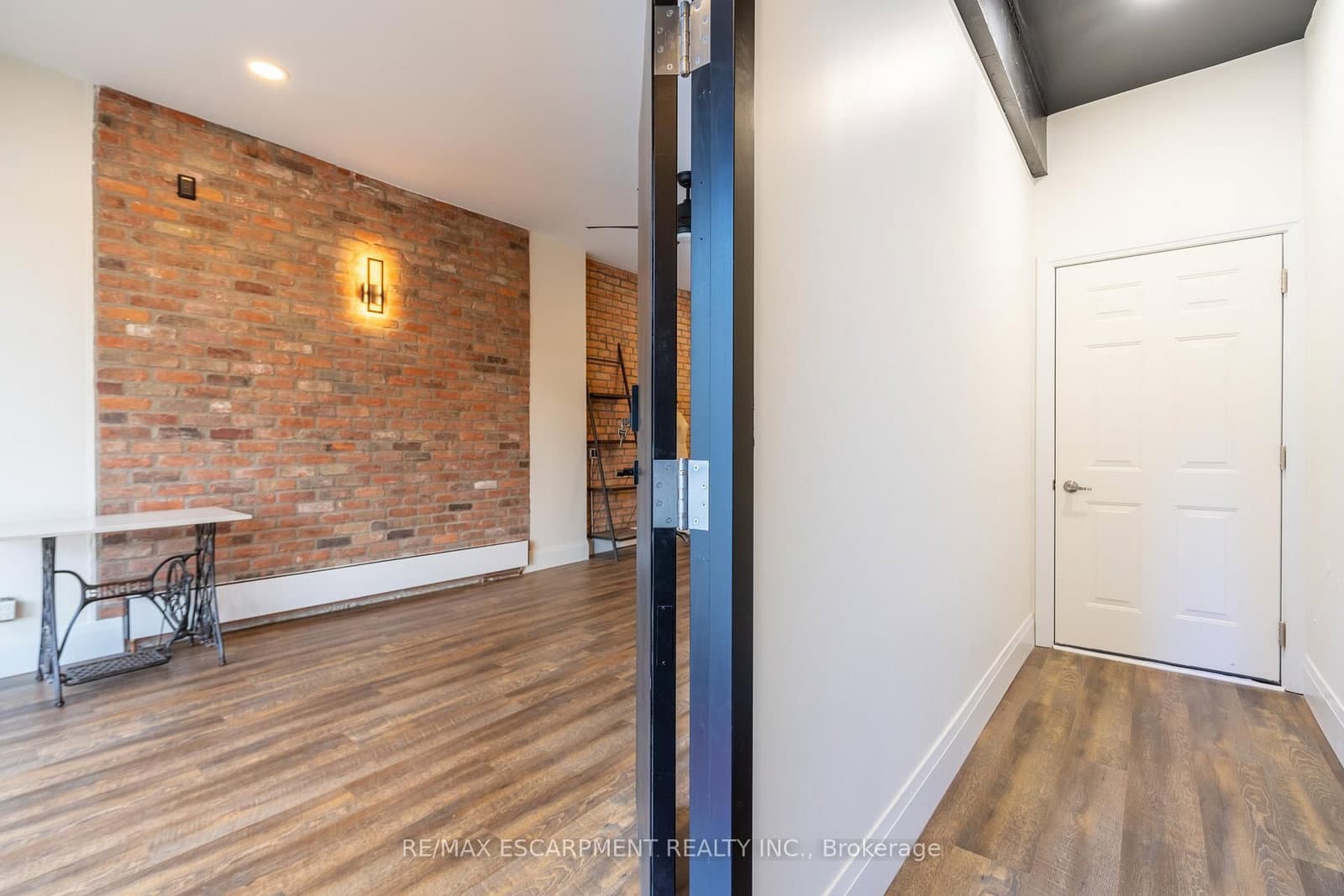 299 James Street N - Image 6