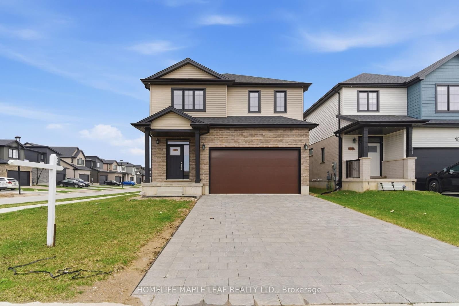 1566 Wright Crescent - Image 2