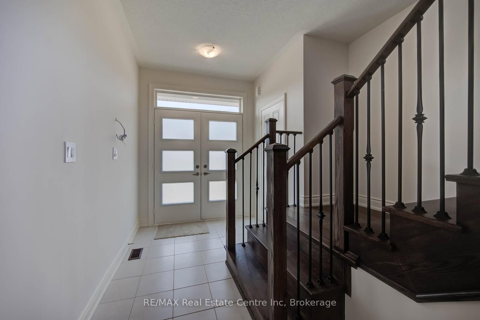 154 ATTWATER Drive - Image 6