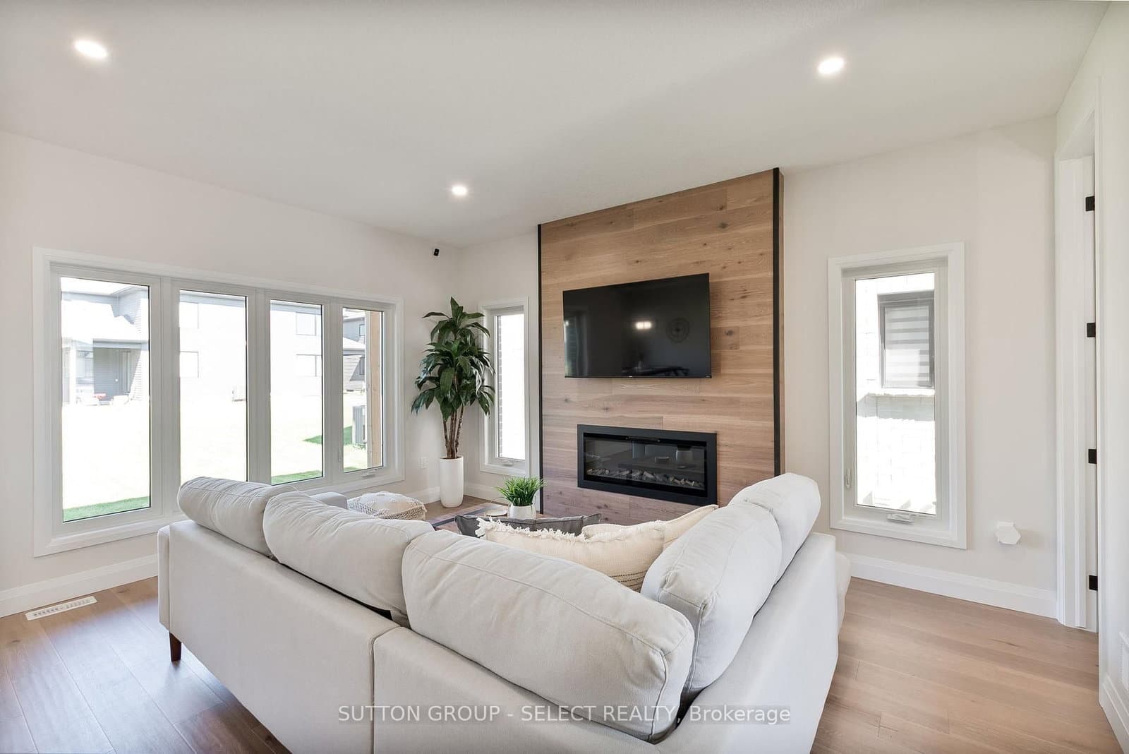 6366 Heathwoods Avenue - Image 6