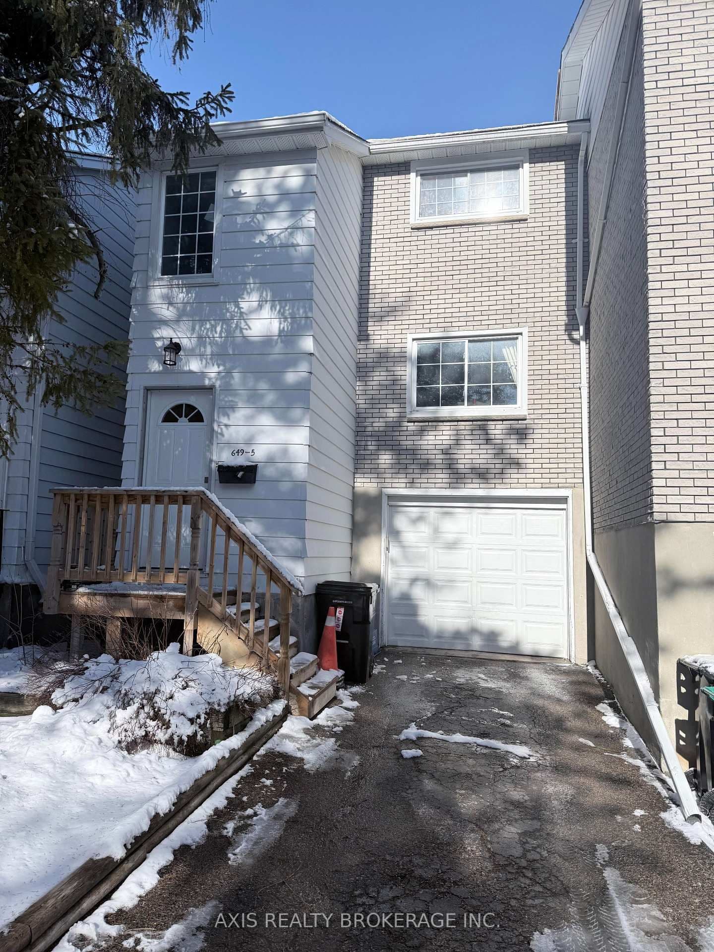 649 Albert Street, Unit 5 - Image 1