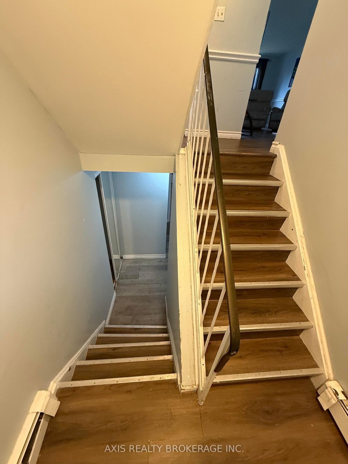 649 Albert Street, Unit 5 - Image 3