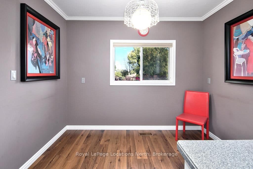 15 Wellington Street S - Image 6