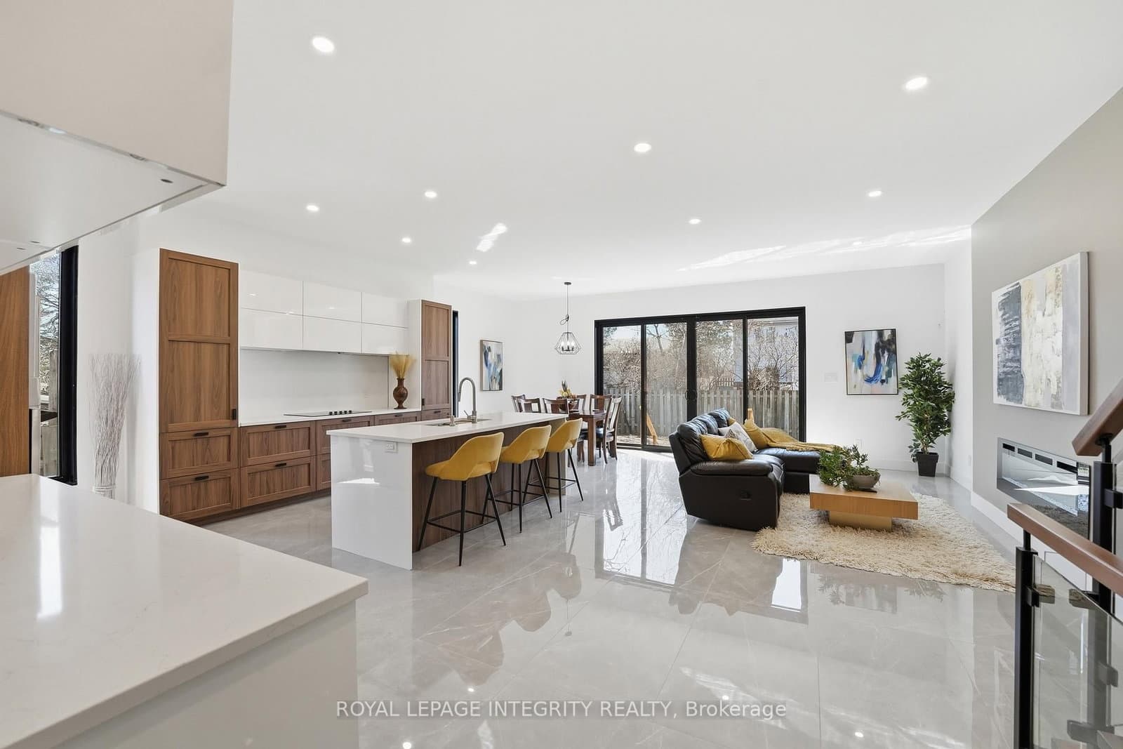 984 Watson Street - Image 5