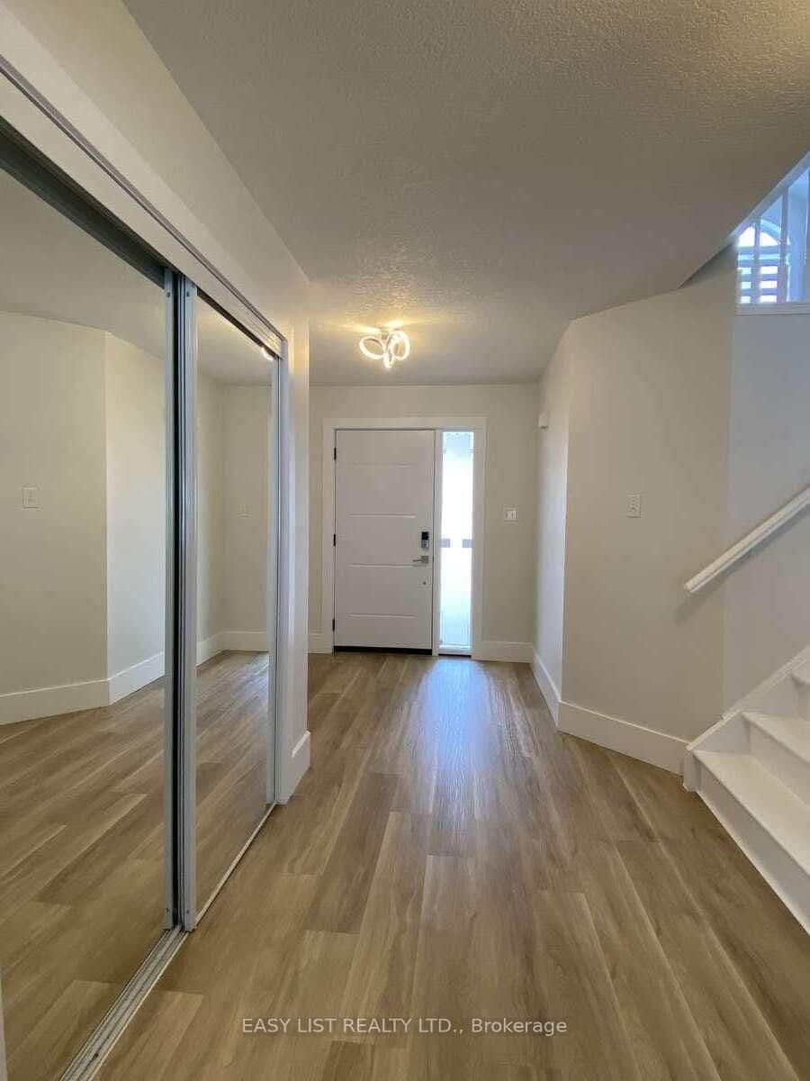 125 Steepleridge Street - Image 3