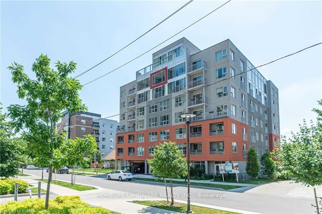 #312 - 321 Spruce Street