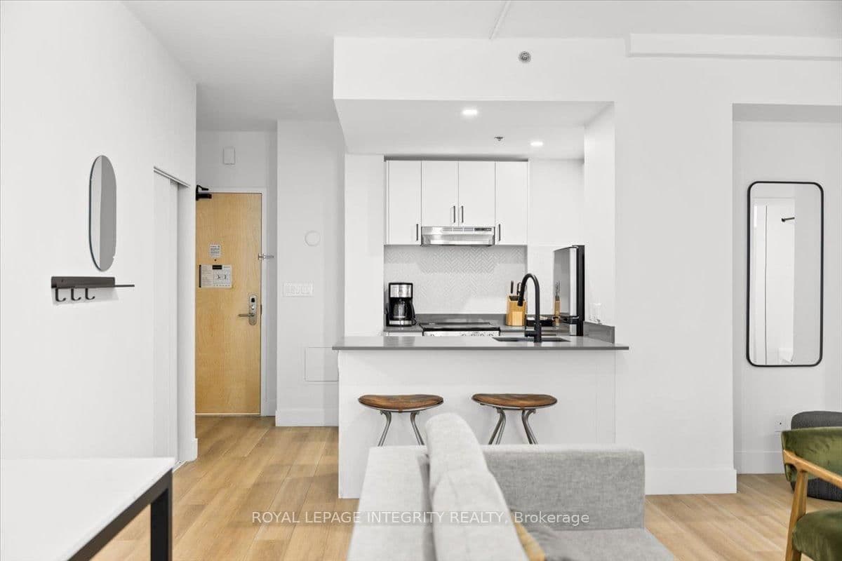 161 Laurier Avenue W, Unit 909 - Image 5