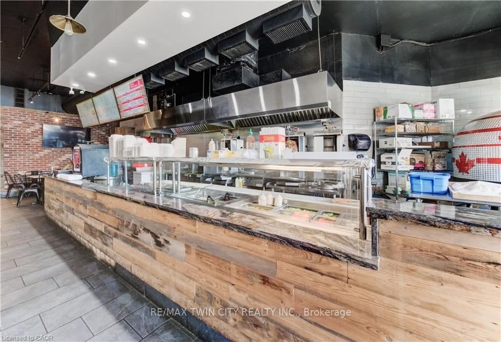 170 University Avenue - Image 6