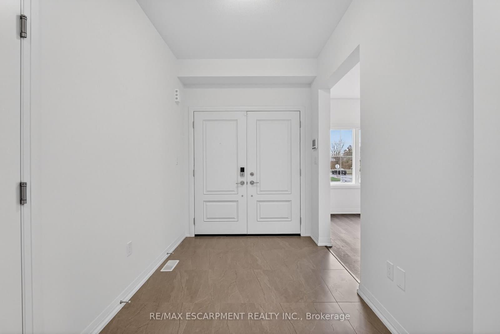 1034 Kraft Road N - Image 4