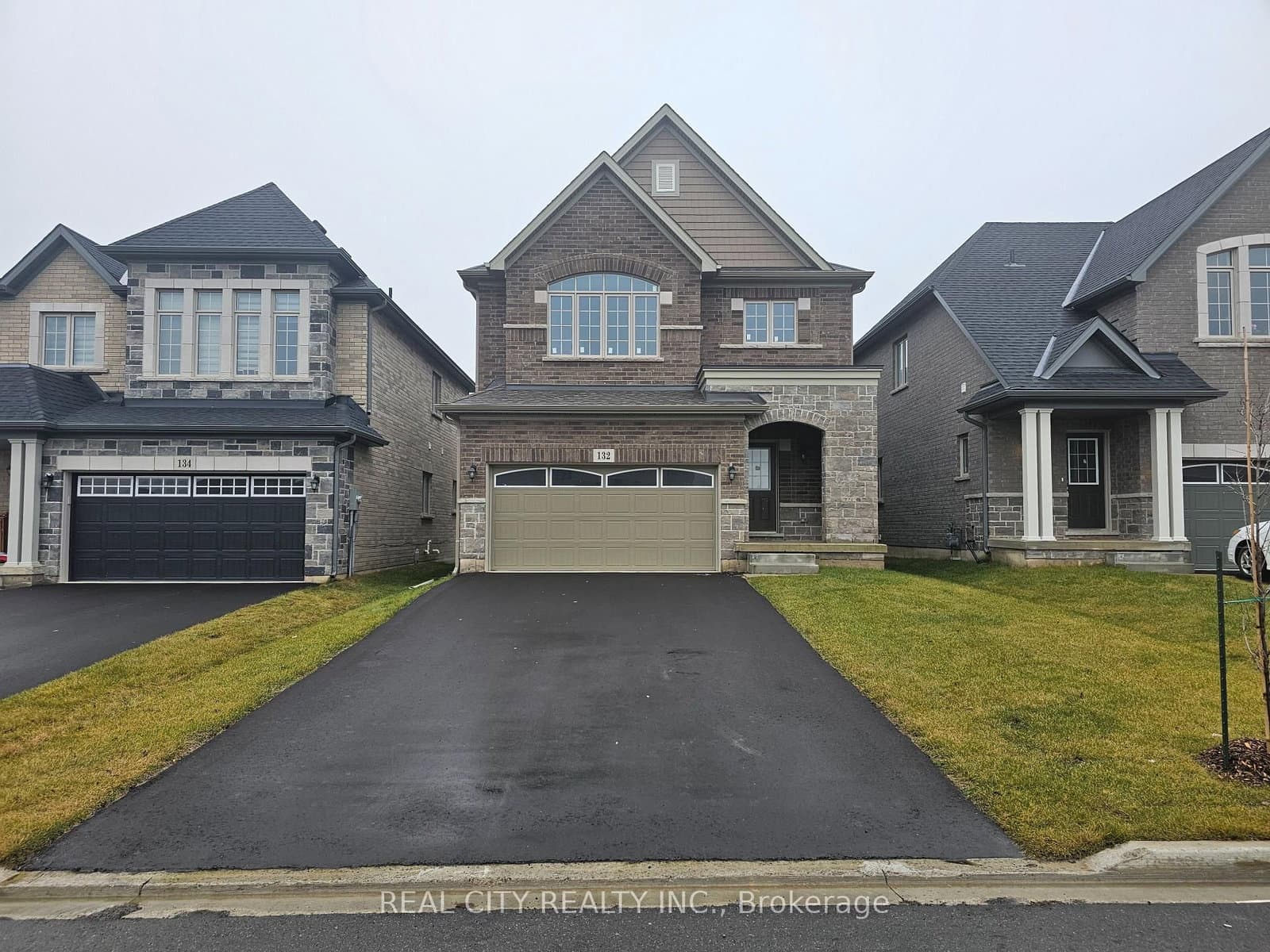 132 Sunset Way - Image 1