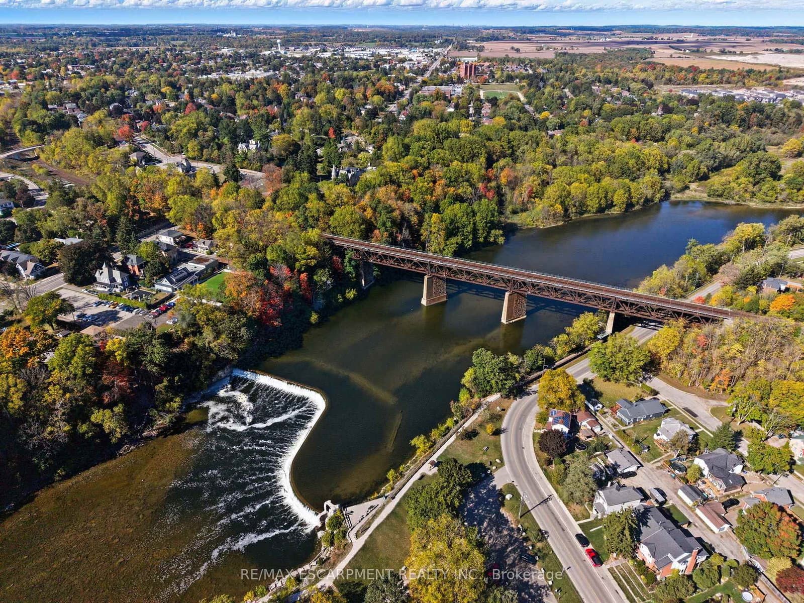 185 GRAND RIVER Street N - Image 2