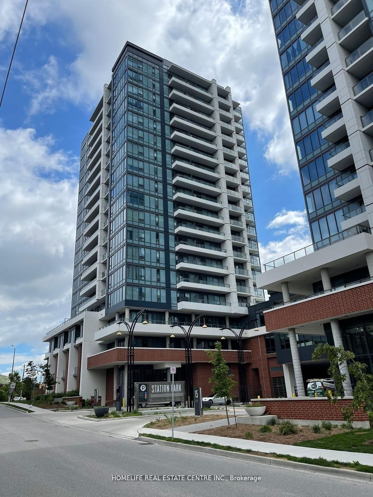 5 Wellington Street, Unit 605 - Image 1