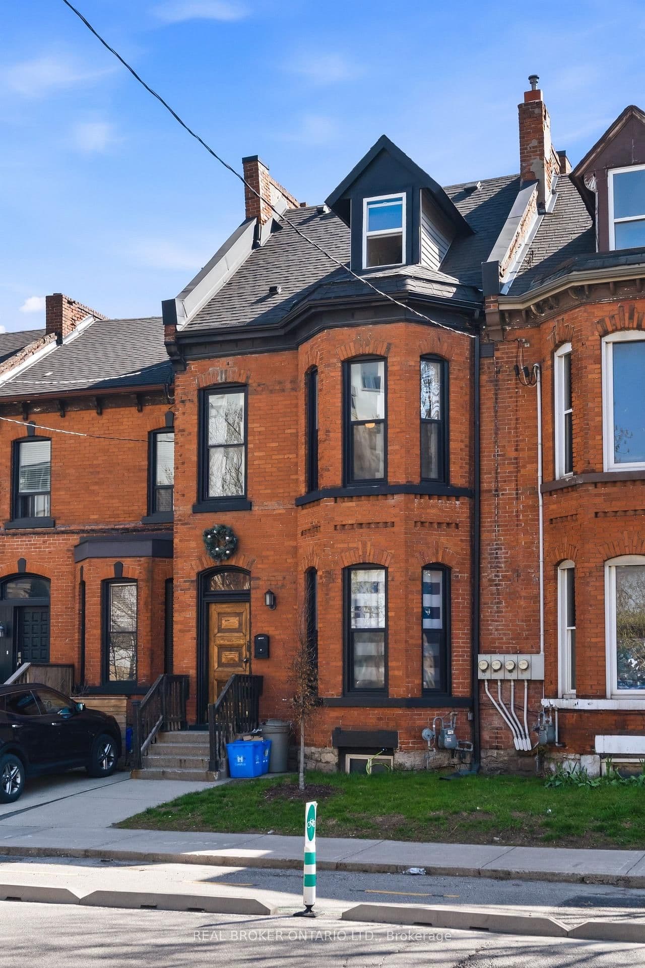 158 Hunter Street E - Image 1
