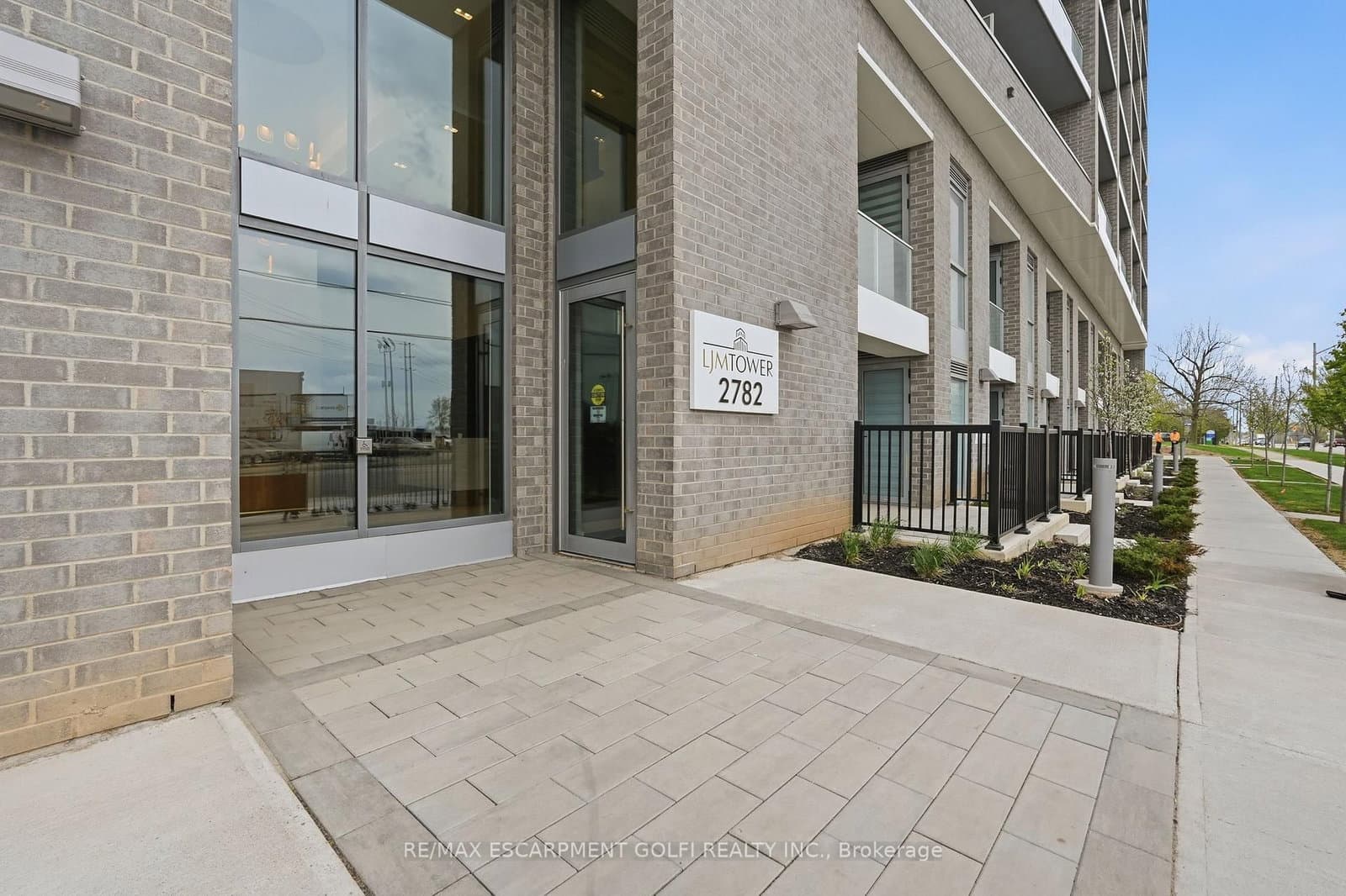 2782 Barton Street E, Unit 513 - Image 3