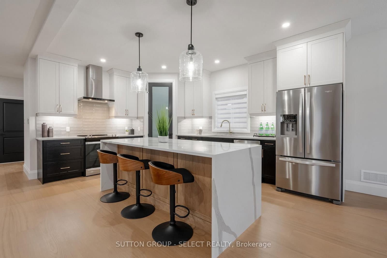6343 HEATHWOODS Avenue - Image 6