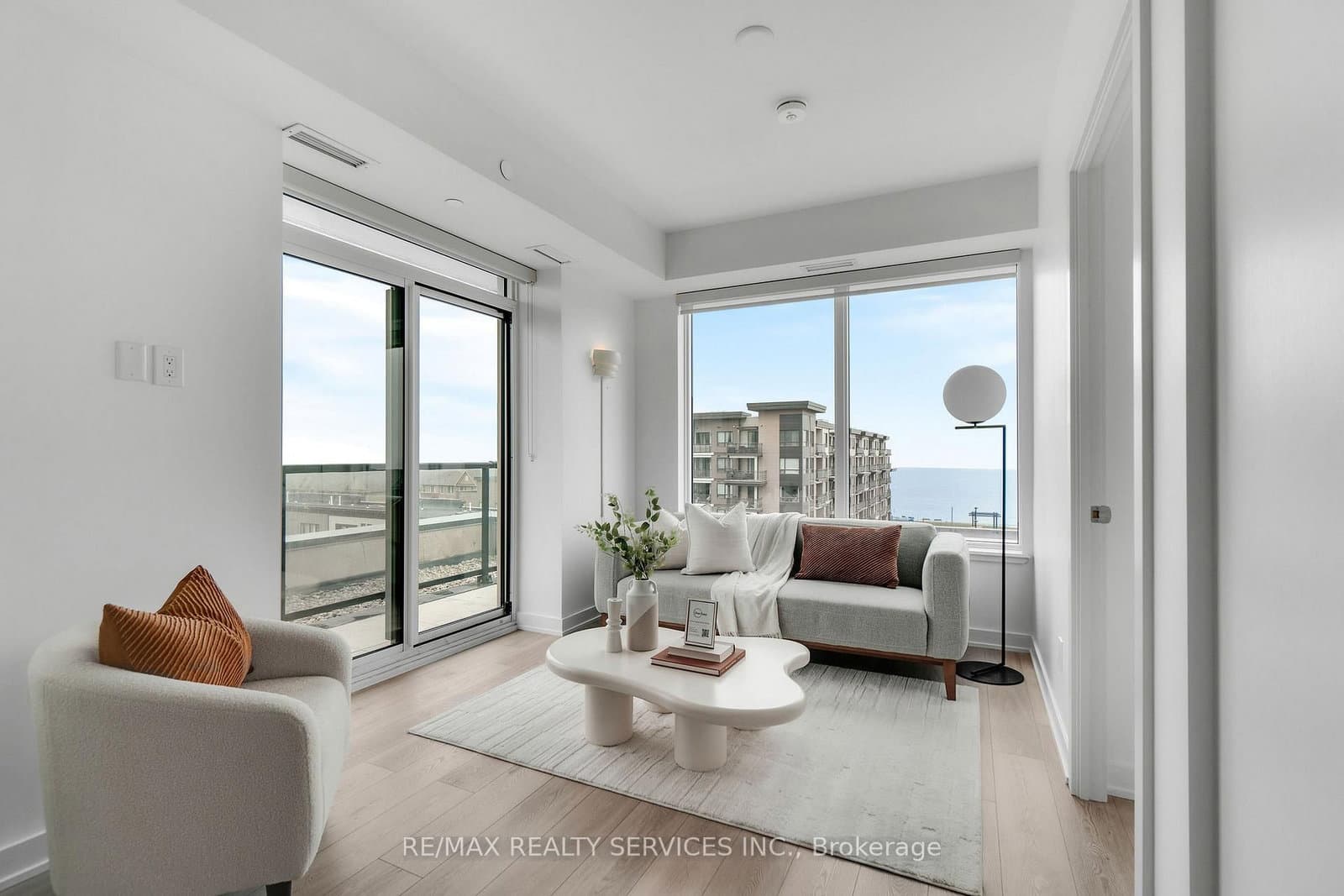 385 Winston Road, Unit 505 - Image 2