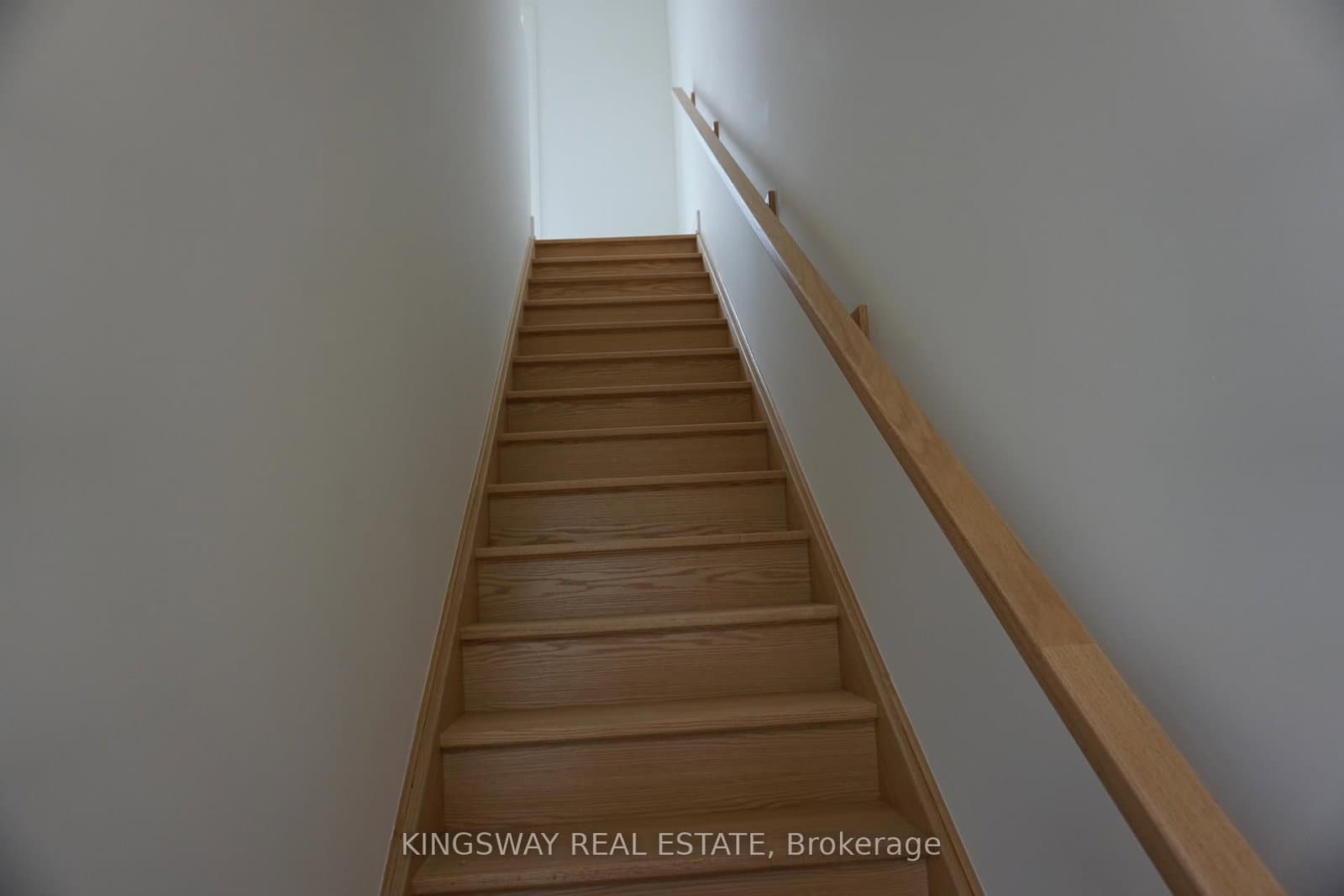 122 Everett Common - Image 4