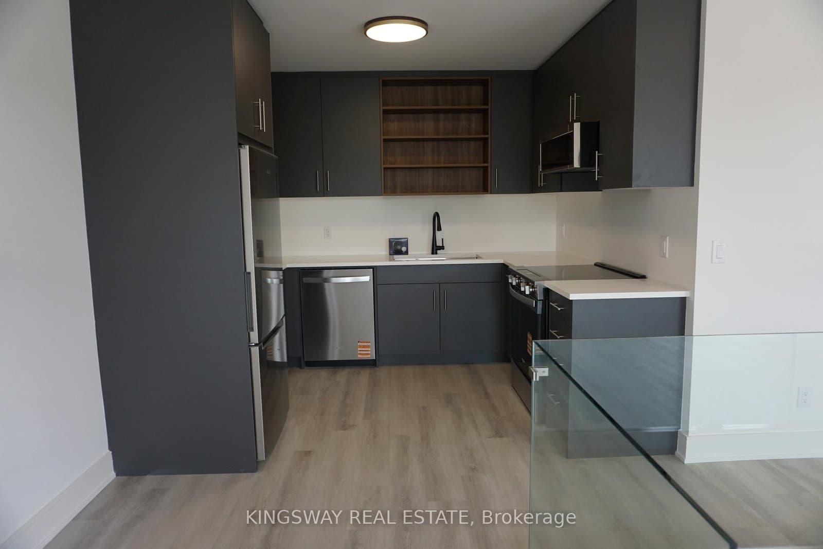 122 Everett Common - Image 6