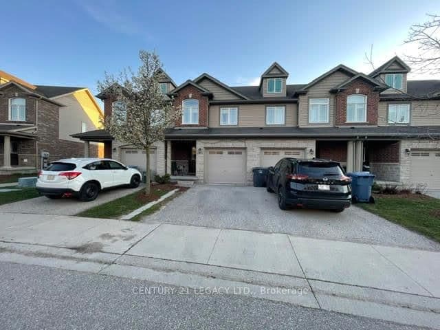 35 OLDFIELD Drive - Image 1