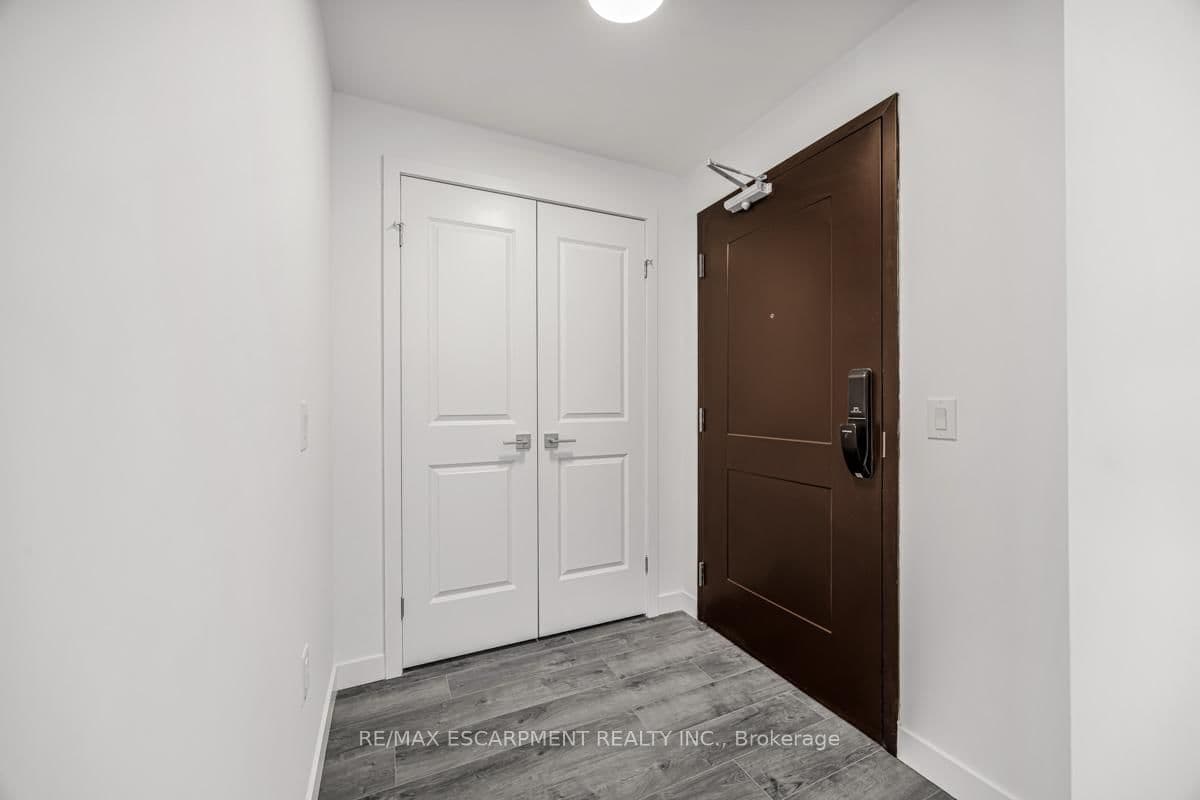 7549A Kalar Road, Unit 301 - Image 6