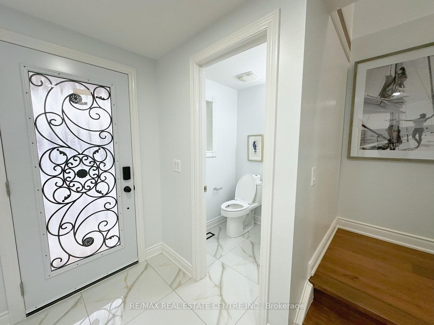 498 BANKSIDE Drive - Image 3