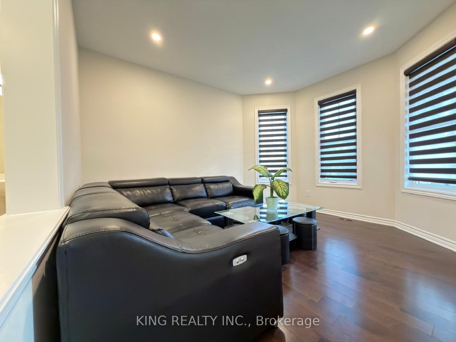 24 PALMETO Court - Image 2