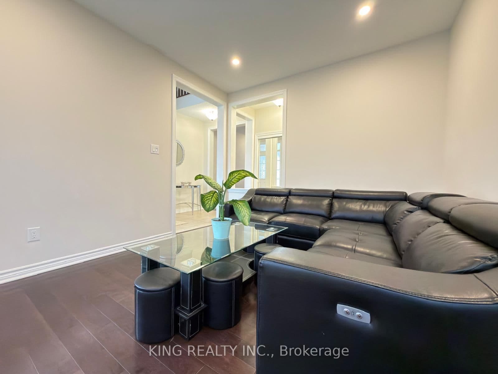 24 PALMETO Court - Image 3