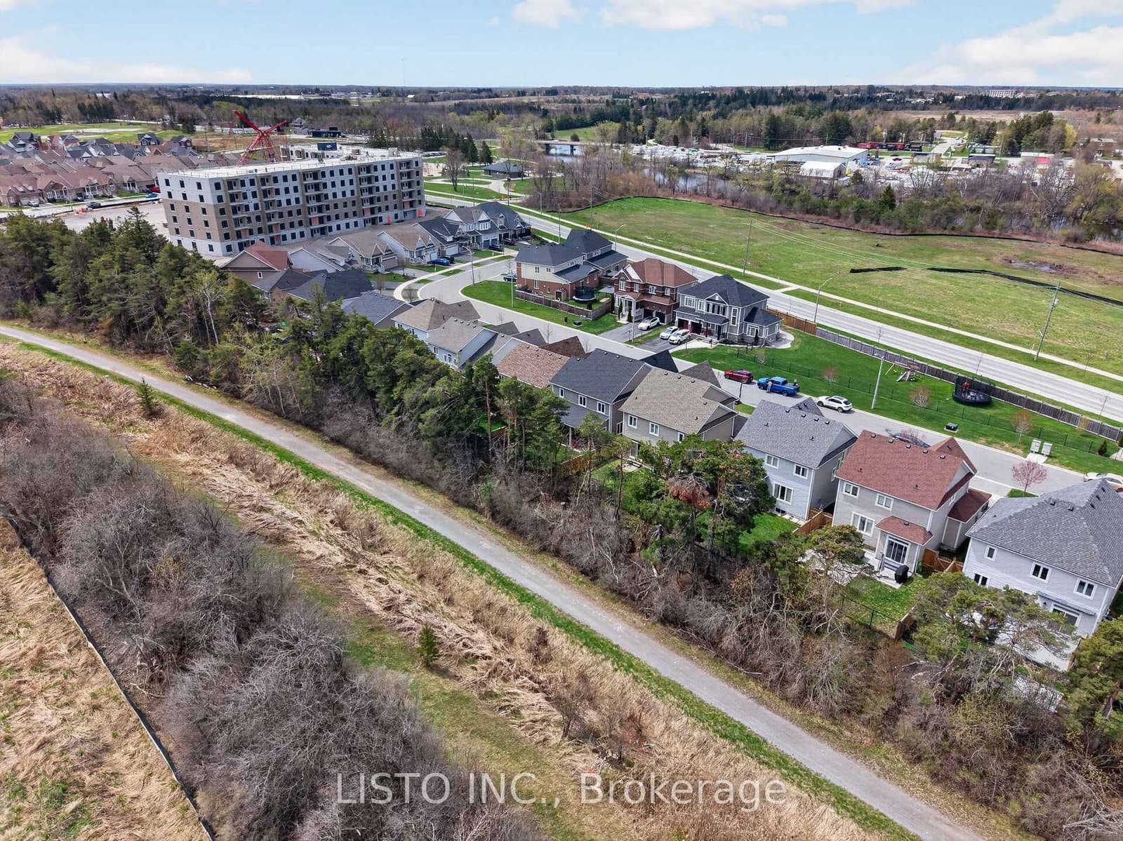 15 Primeau Crescent - Image 3