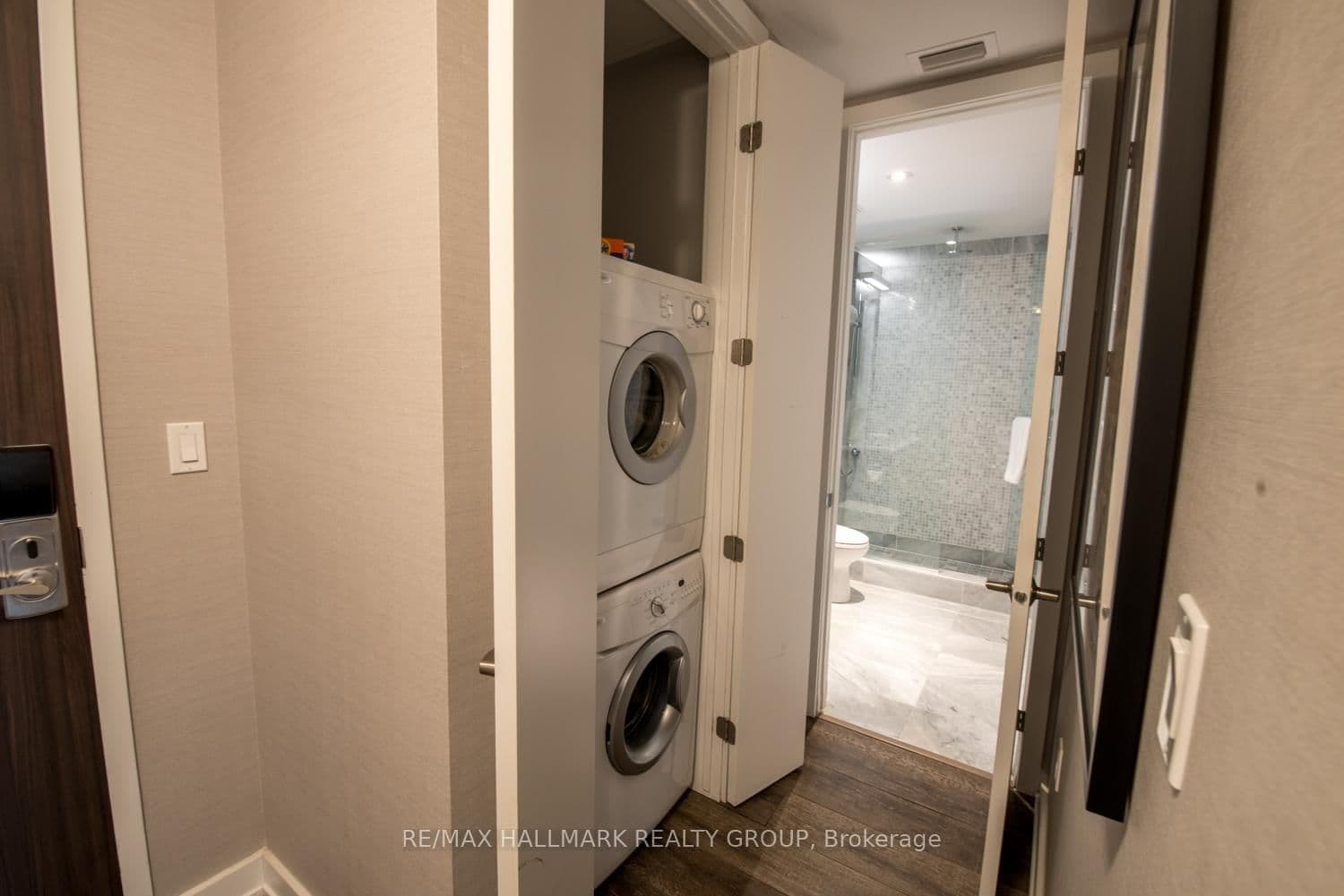 111 Champagne Avenue, Unit 210 - Image 5