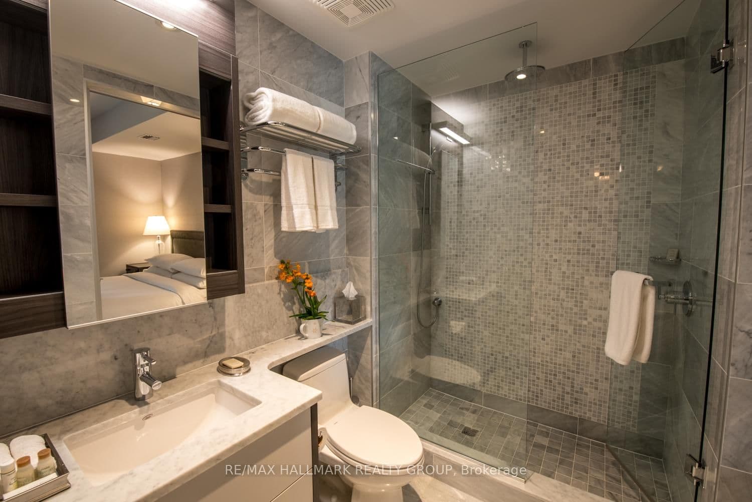 111 Champagne Avenue, Unit 210 - Image 6