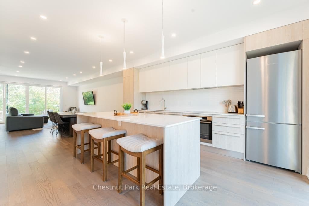 29 ROCKMOUNT Crescent - Image 5
