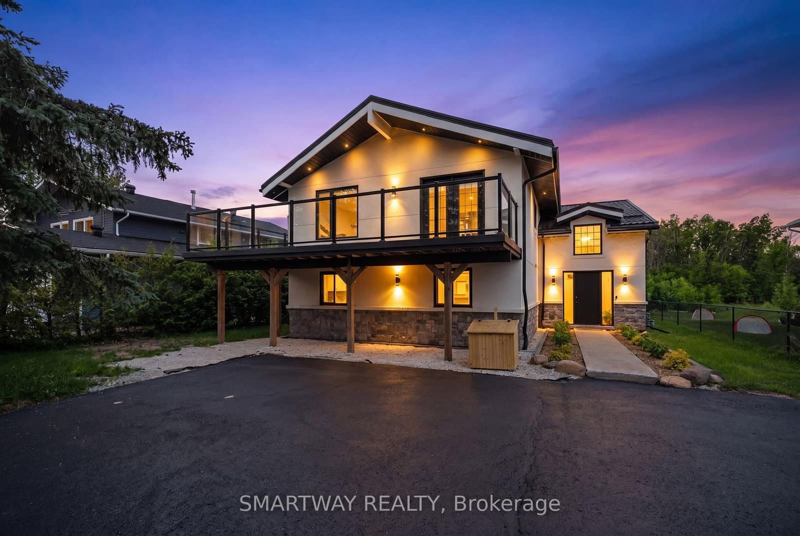 107 Campbell Crescent - Image 1