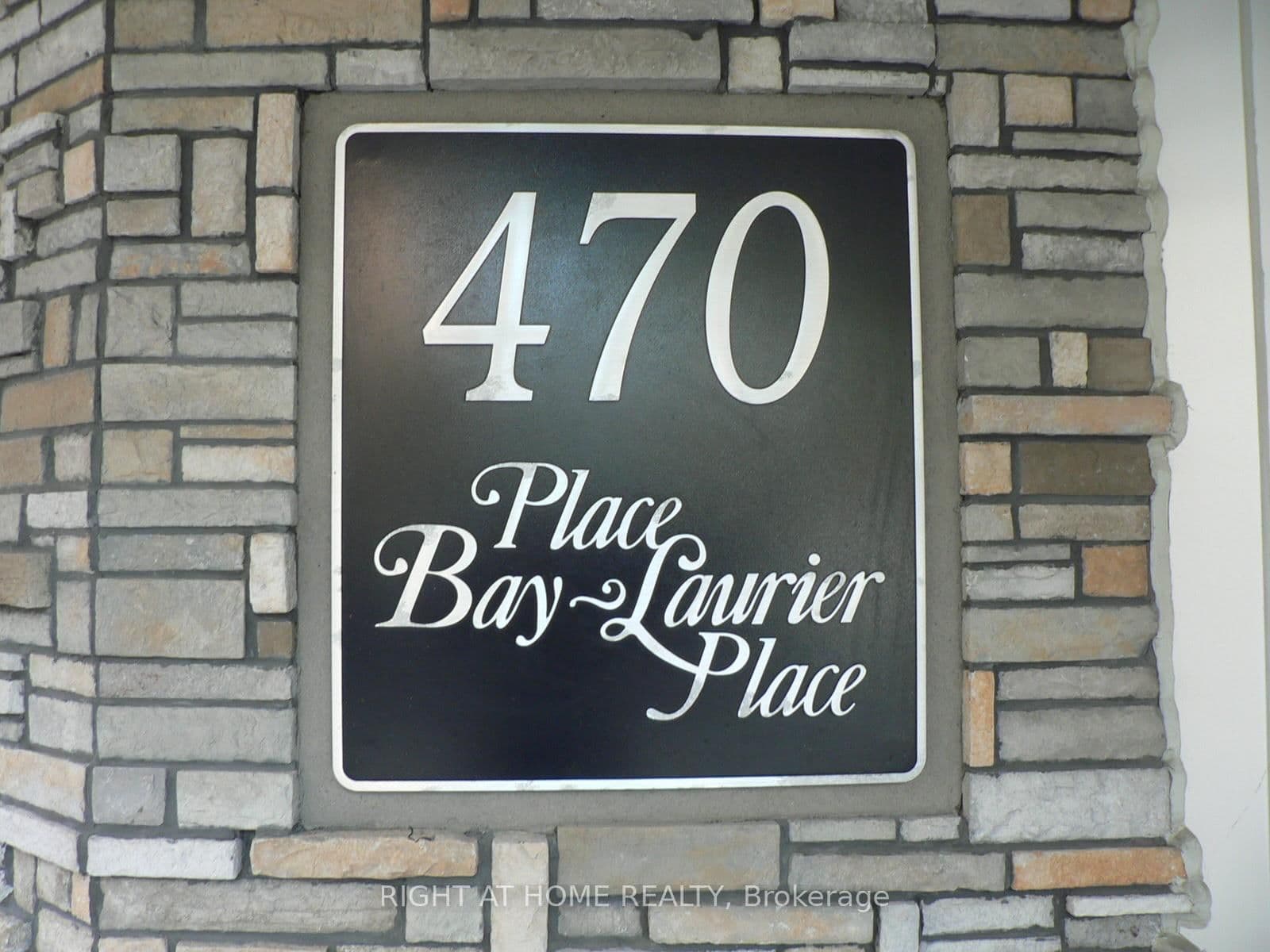 470 Laurier Avenue W, Unit 706 - Image 3