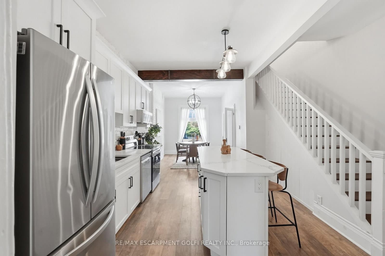 277 Main Street W - Image 1