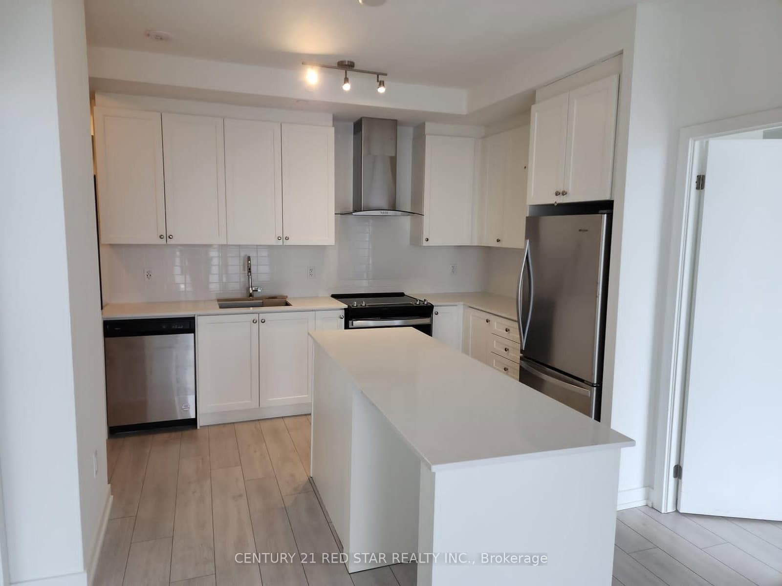 55 Duke Street W, Unit 601 - Image 6