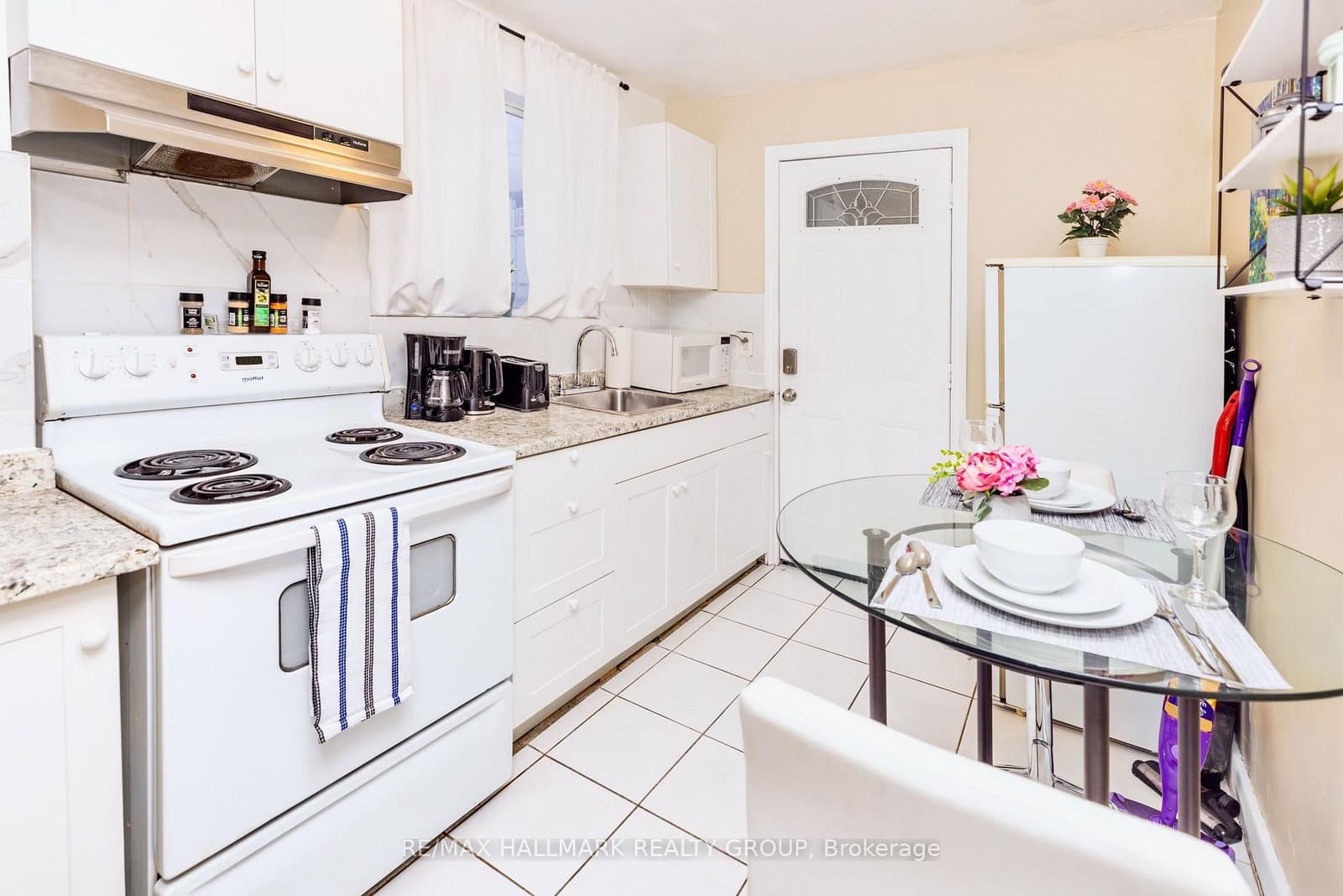 456 BRONSON Avenue, Unit 4 - Image 5