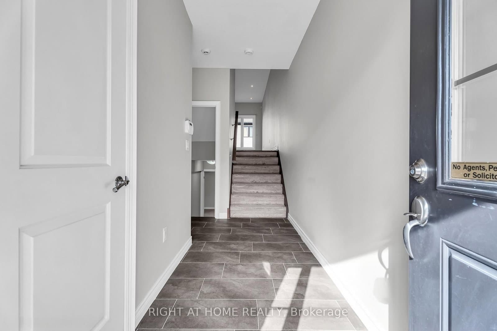 1030 OAKCROSSING Gate, Unit 16 - Image 4