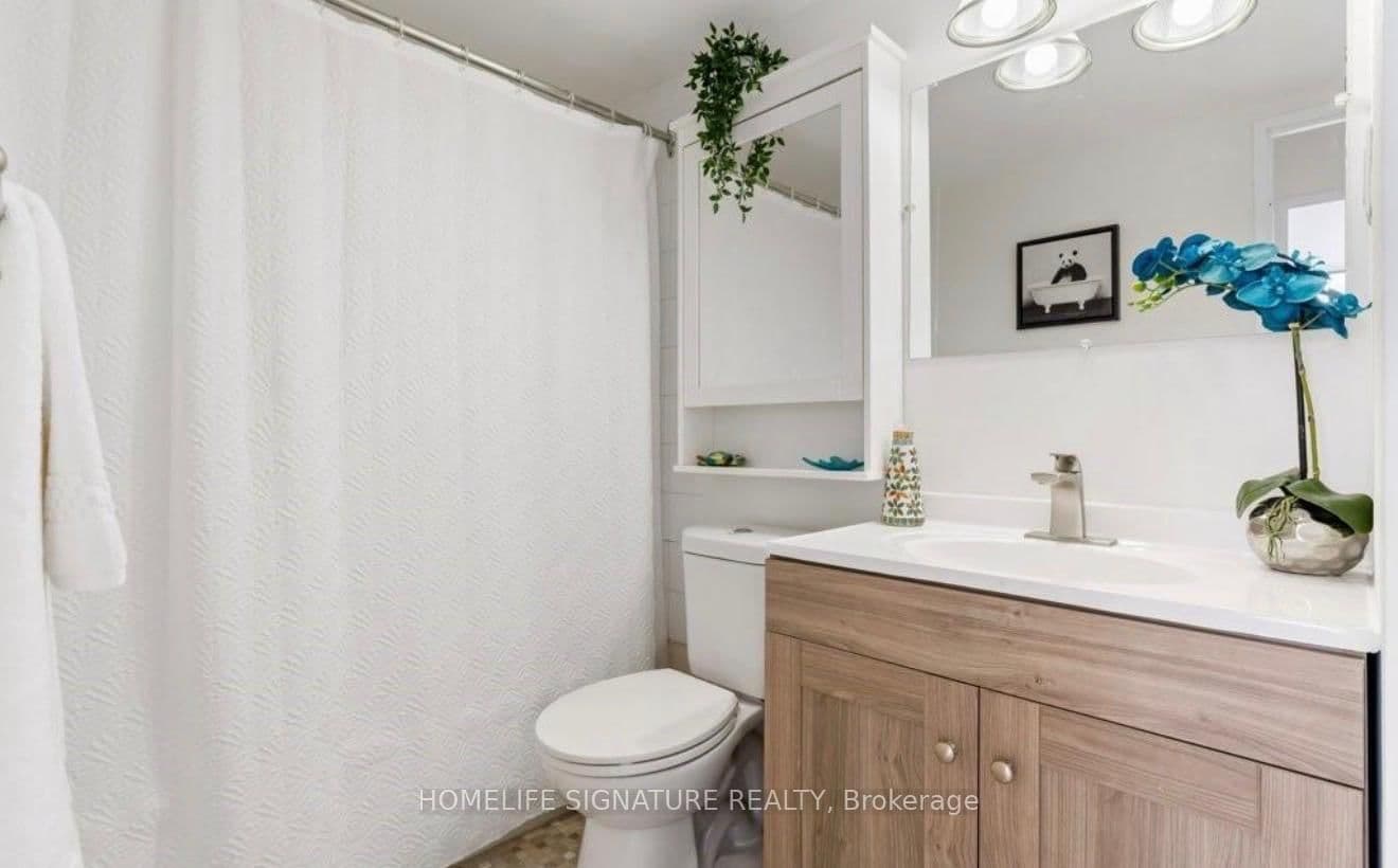 150 Charlton Avenue E, Unit 1803 - Image 5