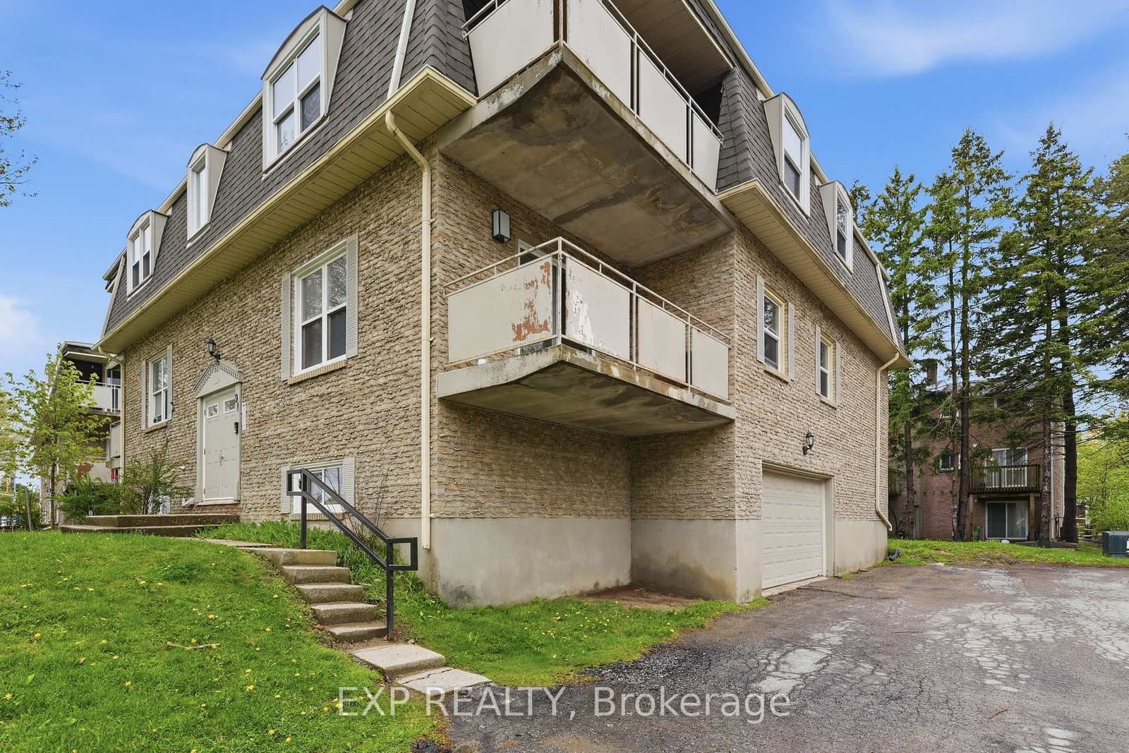 91 Westmount Road N, Unit 3 - Image 2