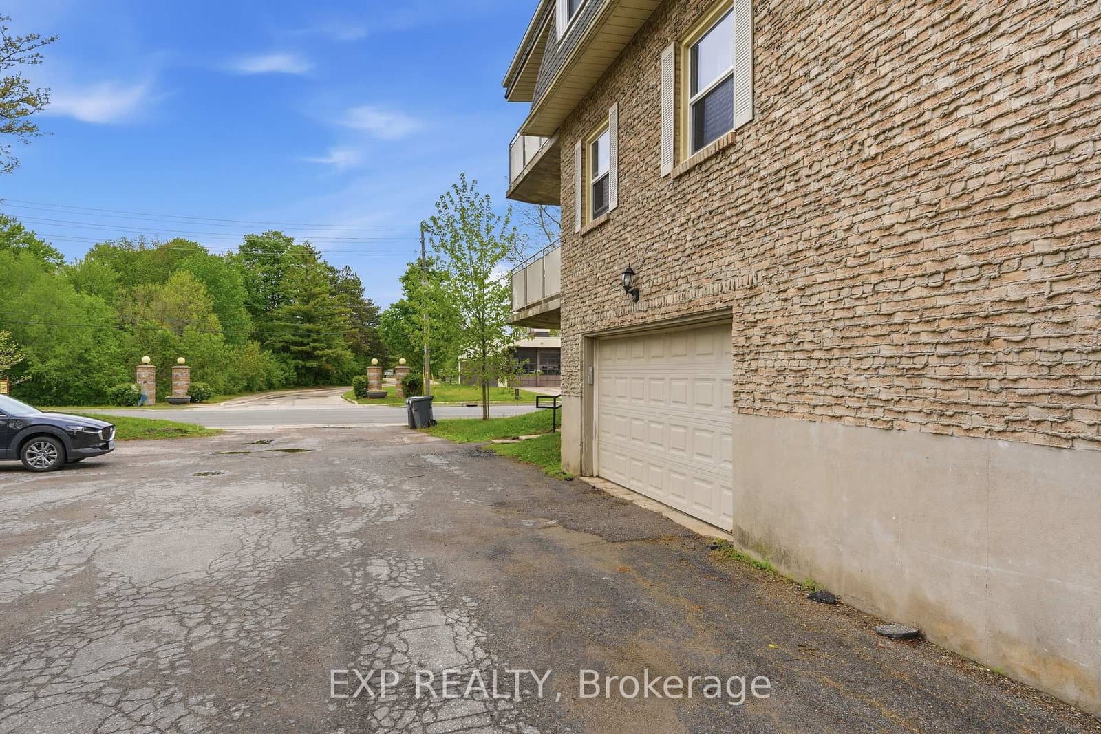 91 Westmount Road N, Unit 3 - Image 3
