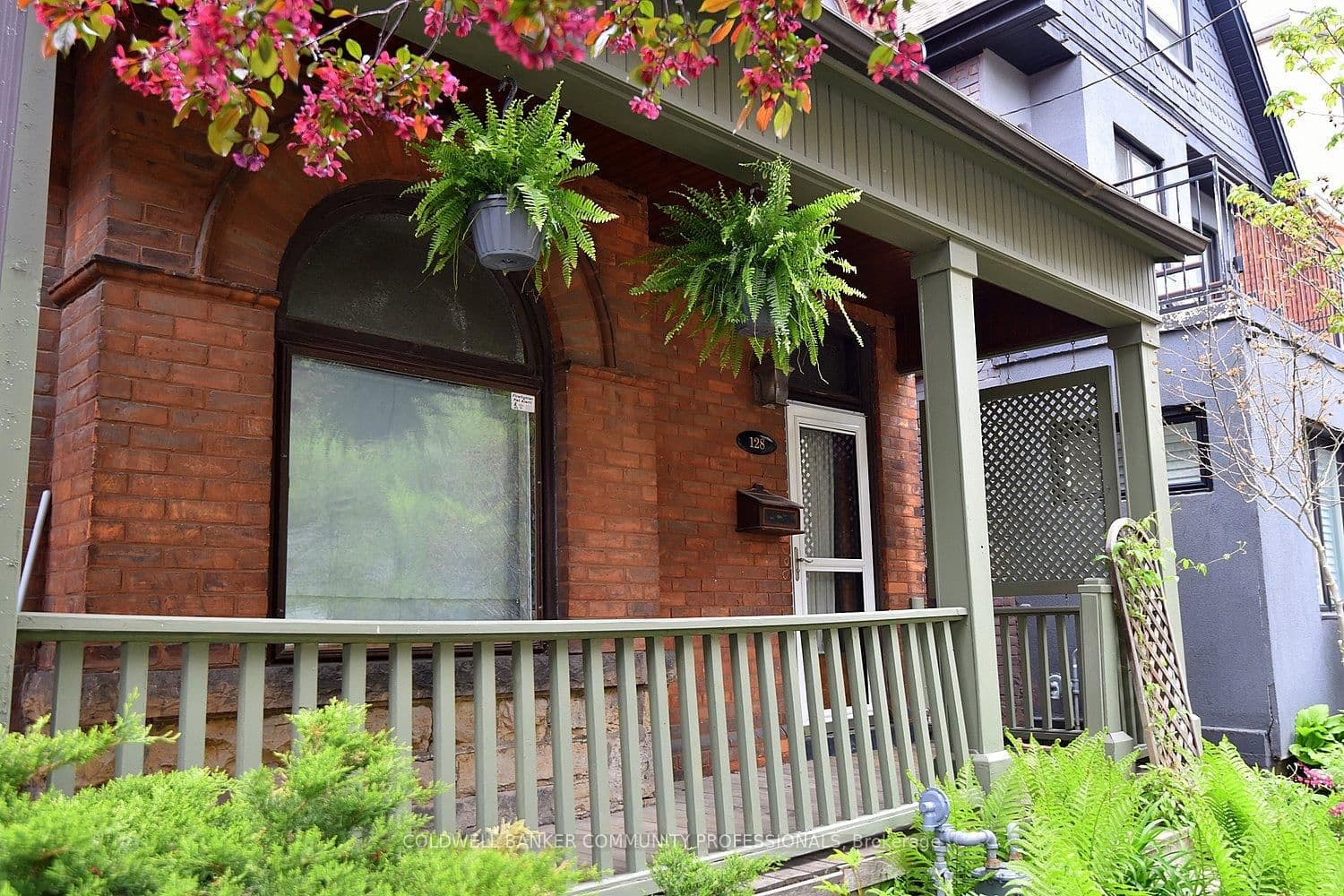 128 Hess Street S - Image 5