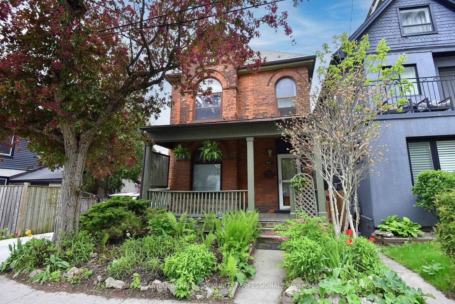 128 Hess Street S - Image 6