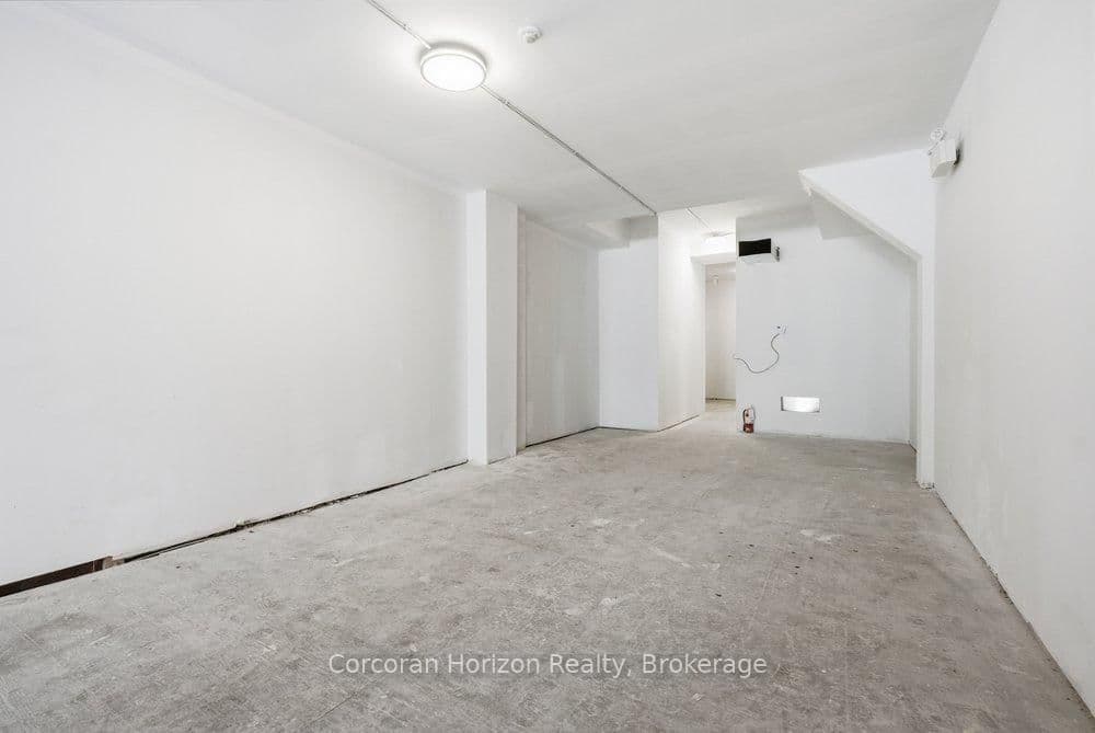 55 John Street S, Unit Main - Image 6